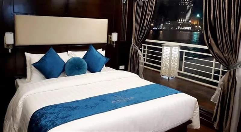 Aquamarine Premium Cruise Hotel Ha Long Exterior photo